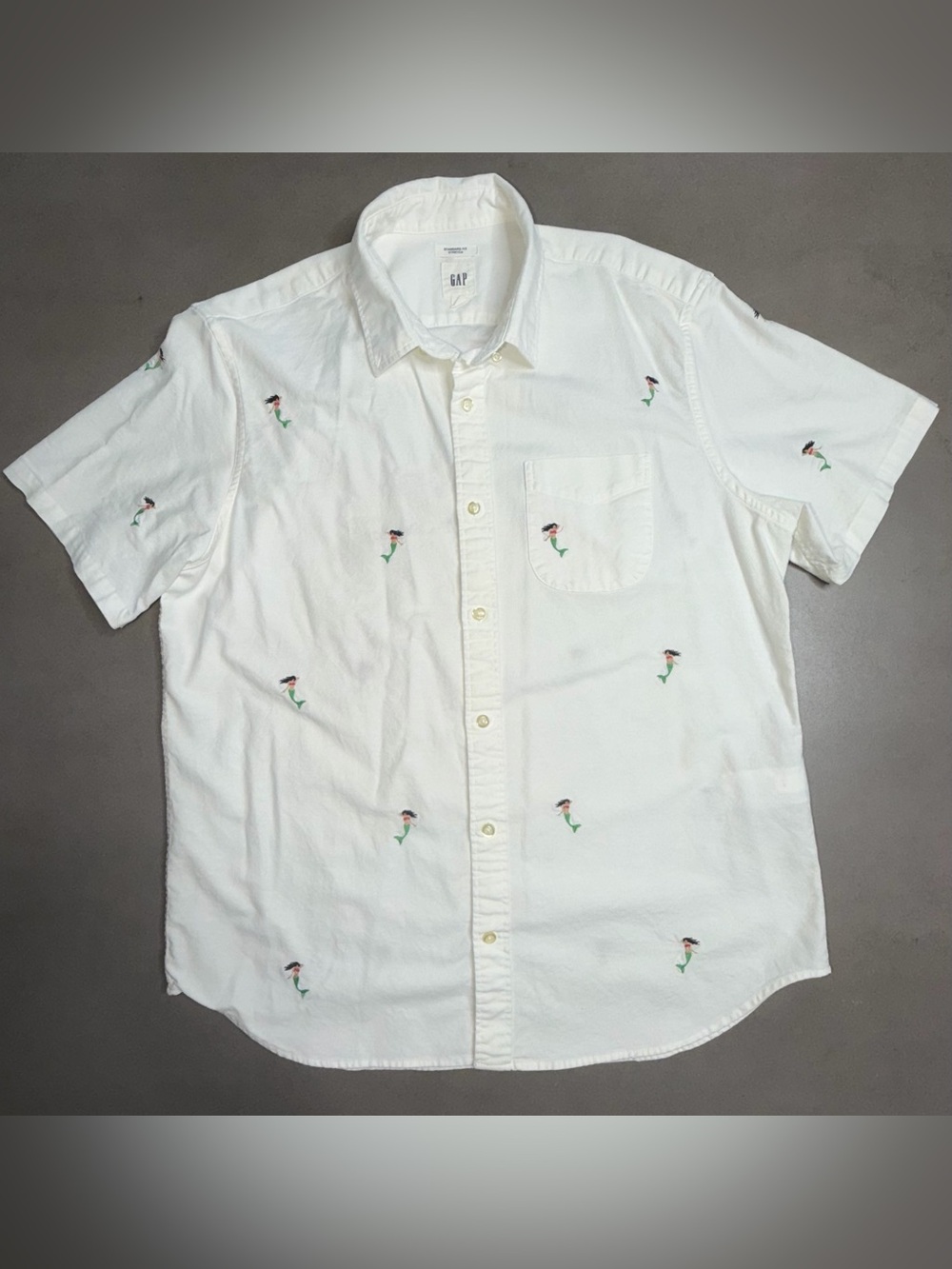 GAP Men's White Short Sleeve Button Down Shirt with Mermaids L